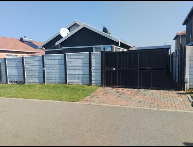 3 BEDROOM HOUSE FOR SALE IN ALBERTSDAL